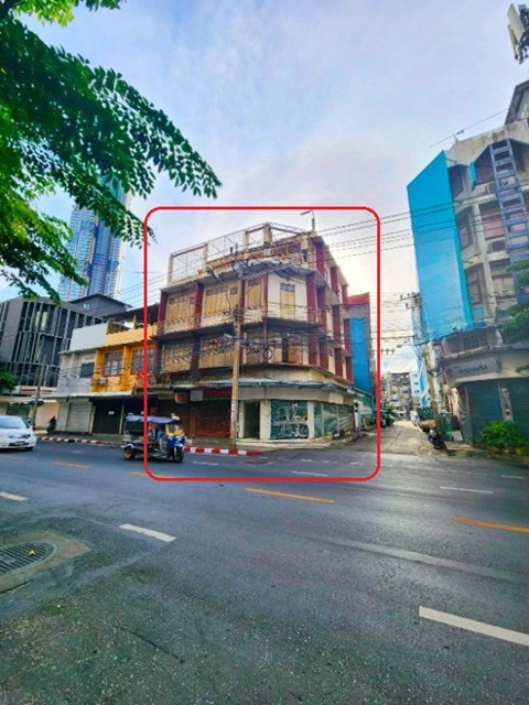 เช่าออฟฟิศ  โรบินสัน บางรัก BTSสะพานตากสิน 375ม. ให้เช่าอาคารพาณิชย์ 4 ชั้น 