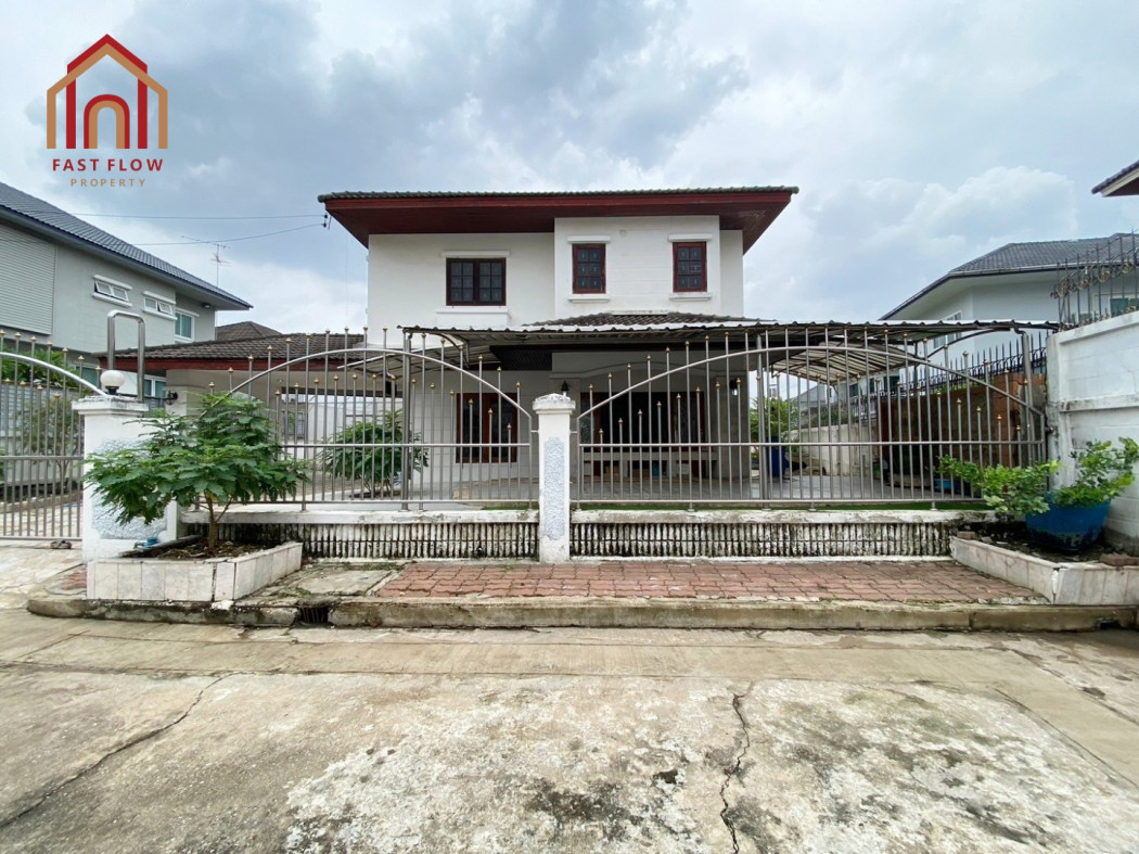 SaleHouse Single house for sale, Baan Patchara Ville, on the edge of the alley, spacious area. Addition ready to move in