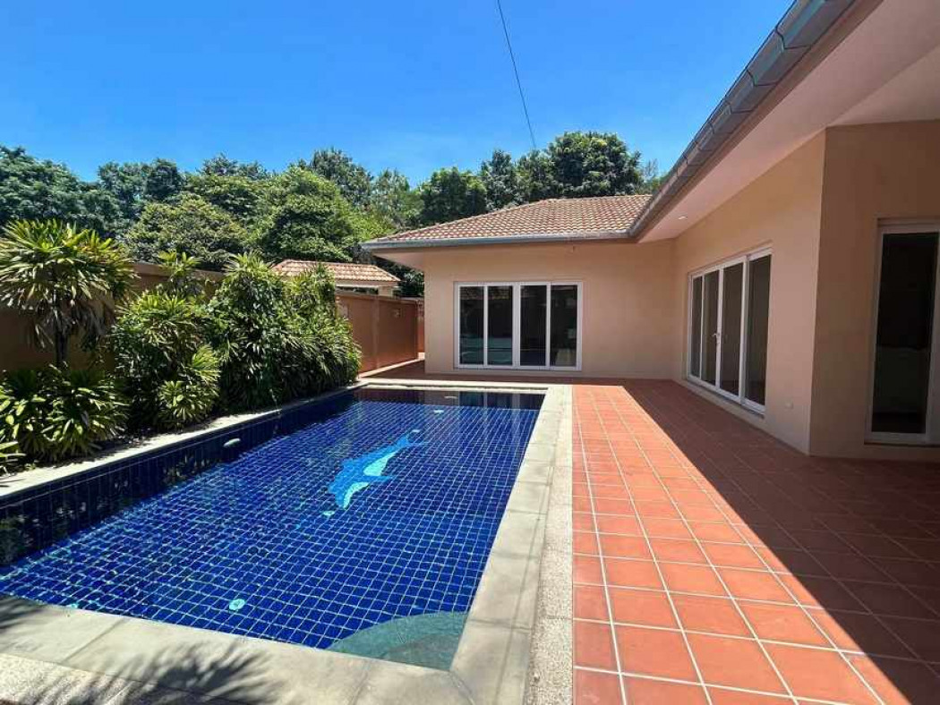 RentHouse H393 Single house for rent with swimming pool, 3 bedrooms, 3 bathrooms, Huai Yai, Pattaya