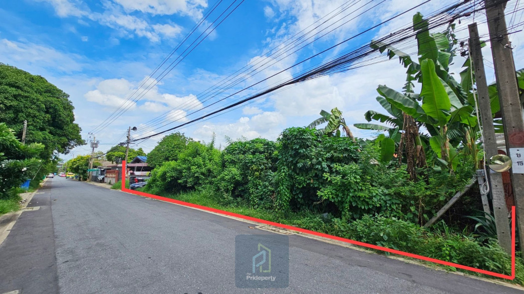 SaleLand For sale: 1-0-14 rai of vacant land, Soi Phahonyothin 54-4, near Phahonyothin Road and only 1 km from BTS.