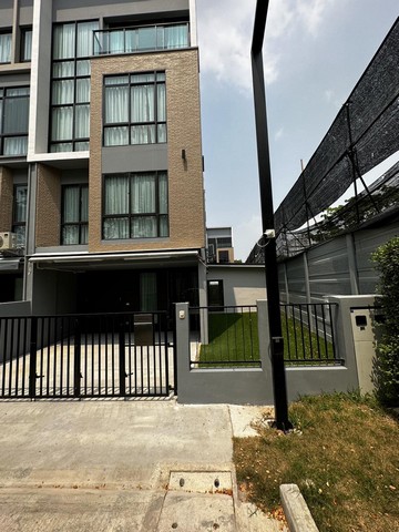 SaleHouse ขายบ้านด่วน Town Home Estara Haven Pattanakarn