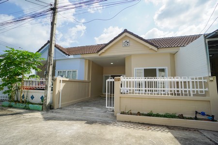 SaleHouse 2-Bedroom Townhouse in a Convenient Location Near Government Cent