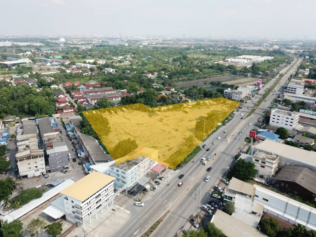 RentLand Land for rent, next to Pathumthani road , size 13 rai 1 ngan 43 sq w, suitable for commercial buildings, market areas, factory buildings