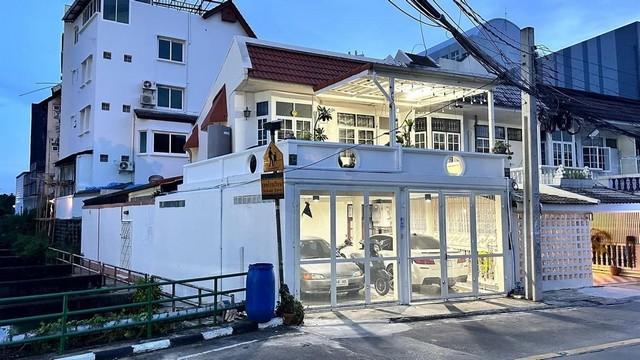 SaleHouse ขายทาวน์เฮ้า 2 ชั้น หลังมุม 32 ตร.ว. ซอยลาดพร้าว 18 ใกล้ MRT ลาดพ