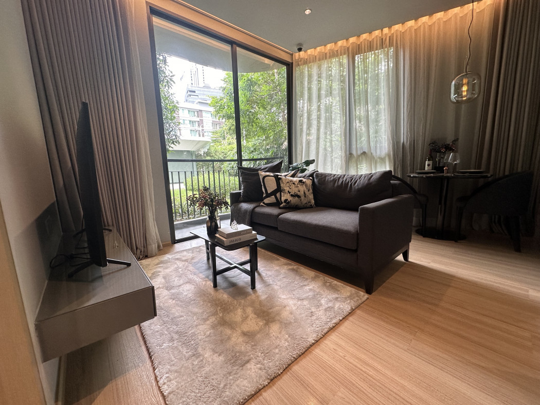 ขายคอนโดมิเนียม For Sale: 2-Bedroom Condo at Skyrise Avenue Sukhumvit 64 (Foreign Quota)