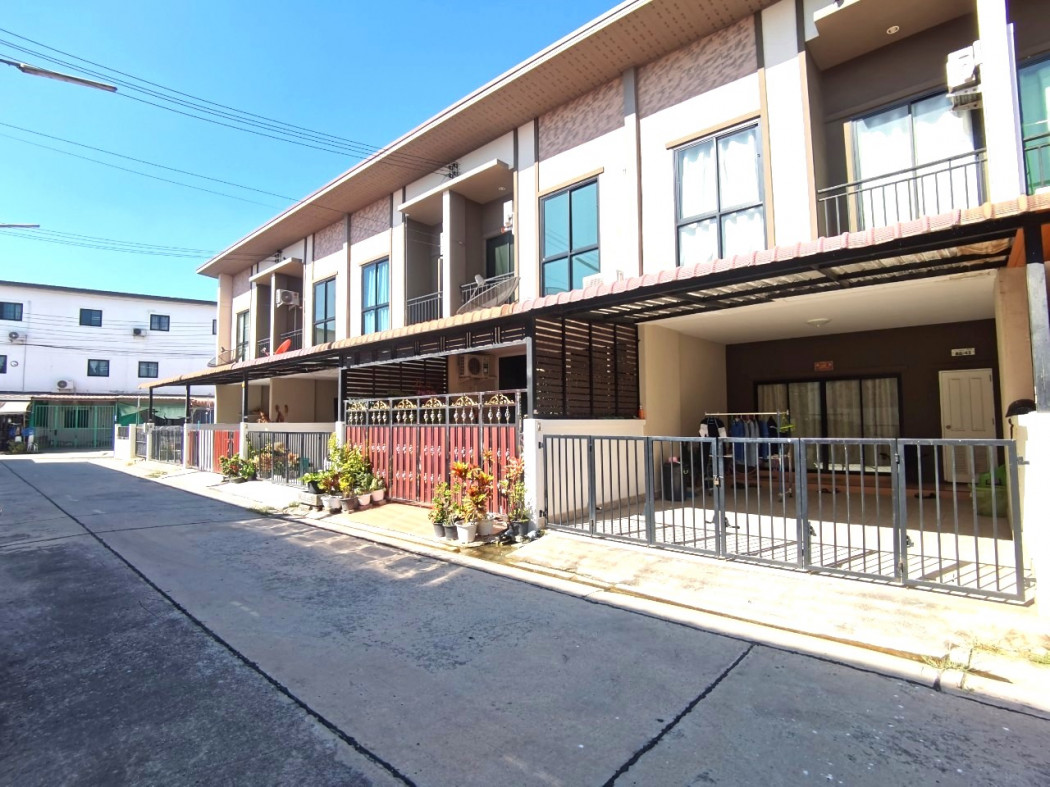 SaleHouse Townhome for sale HS08 The Perfect Place, beautiful, Napa, Chonburi. 130 sq m, 20 sq m., near Amata, Don Hua Lo intersection, Robinson