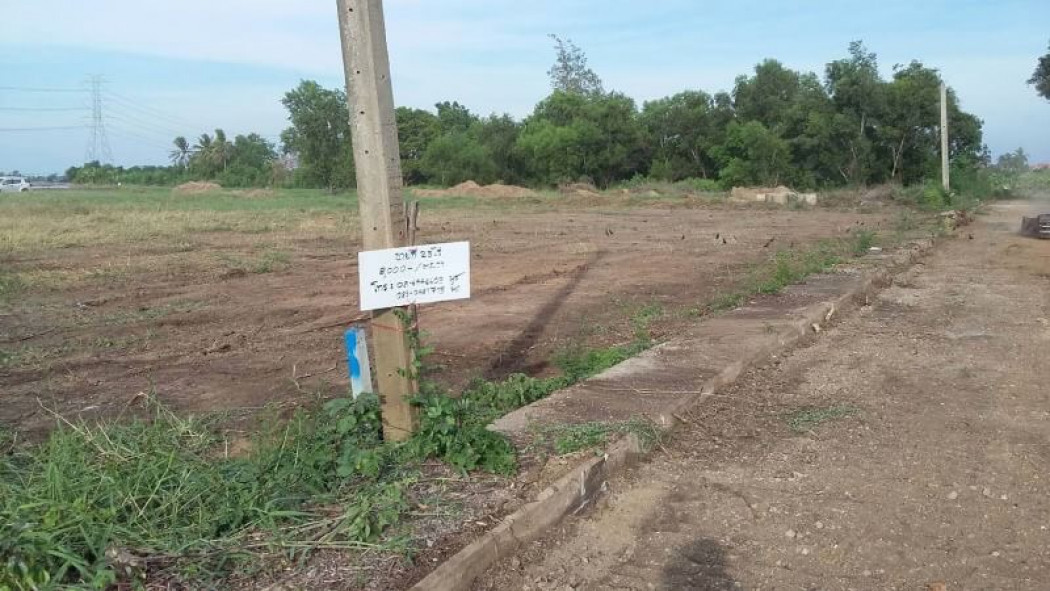 SaleLand Land for sale opposite Sarasas Witaed Bang Bua Thong School, Nonthaburi