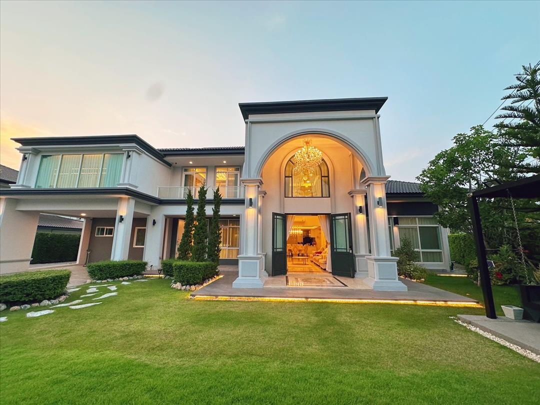 ขาย Luxury house วิวภูเขา  โครงการมัณฑนาซีรีนเลค เชียงใหม่