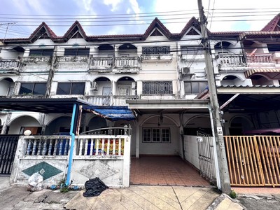 SaleHouse ทาวน์เฮ้าส์ 3 ชั้น 25 ตร.วา หมู่บ้านศิริสุข ซอยช่างอากาศอุทิศ 10