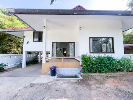 House Available For Rent 3Bedr 2Bath Locaion Lipa Noi Koh Samui 