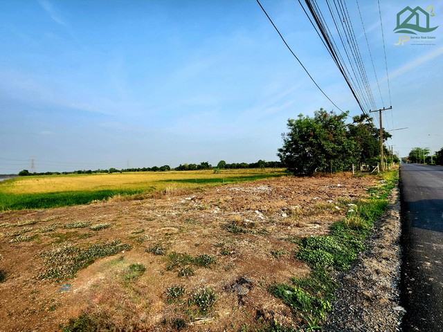 ขายที่ดิน ขายที่ดินติดคลอง 11 หนองเสือ 20 ไร่ ติดถนนเรียบคลอง