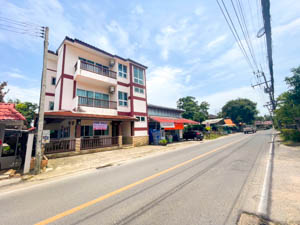 ที่ดินพร้อมบ้านวิวทะเล เหมาะสำหรับอยู่อาศัยและธุรกิจ ใกล้หาดเฉวง