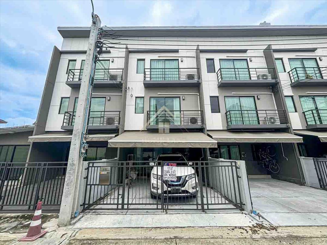 SaleHouse ทาวน์โฮม 3 ชั้น บ้านกลางเมือง ราชพฤกษ์ - พระราม 5 หน้าบ้านไม่ชนใค