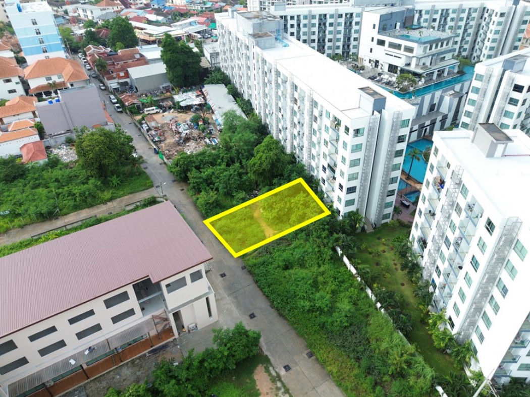 SaleLand Land for sale, filled in, Soi Thappraya, Pattaya, 32 sq m, beautiful square land, suitable for building a house, buy and keep