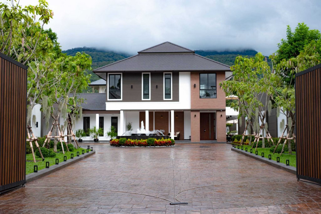 ขายบ้าน ขาย บ้านเดี่ยว Ultra Luxury Pool villa คฤหาสน์ ช่างเคี่ยน เชียงใหม่ 868 ตรม 486.2 ตรว Mid town of Chiang mai