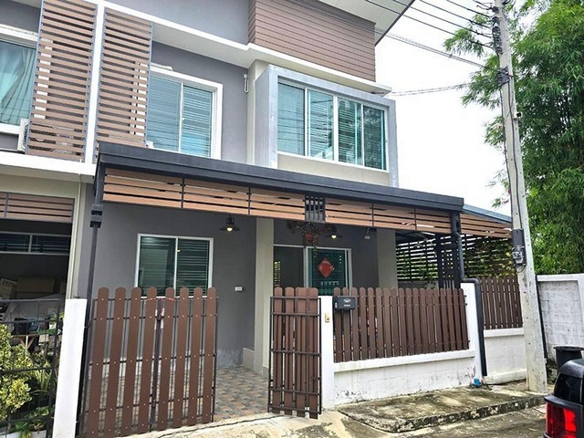 ขายบ้าน ขายทาวน์เฮาท์หลังริม โครงการ BTN Resident บางบัวทอง   