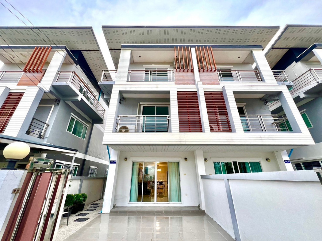 เช่าบ้าน TH33 ให้เช่า Townhome มบ.เฟรนลี่แลนด์ ซ.เขาน้อย 4 นอน 5 น้ำ (ห้องน้ำในตัวทุกห้องนอน)