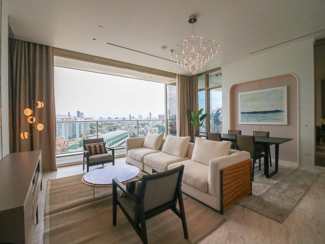 เช่าคอนโดมิเนียม Four Seasons Private Residences - BTS Saphan Taksin