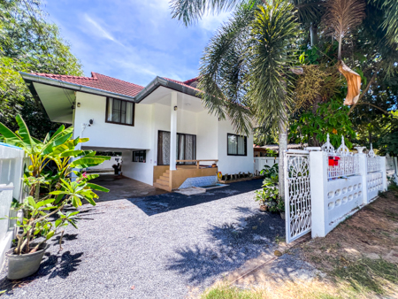 Spacious 3-Bedroom Detached House in Viraya Soi 2, Lipa Noi*