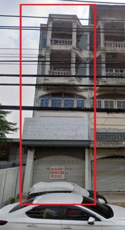 SaleOffice 1 shophouse for sale, good location, next to the road.