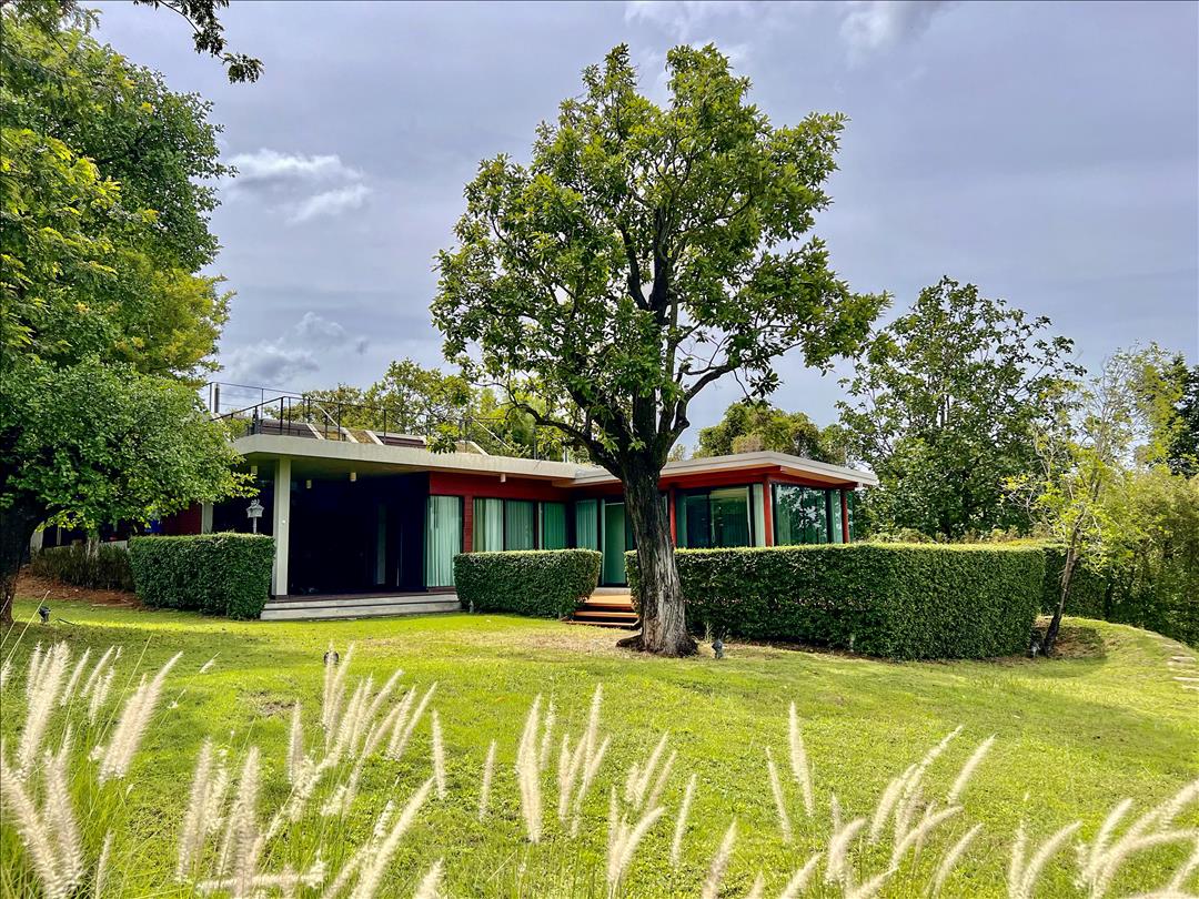 ขายบ้านพักตากอากาศ ภูผา ธารา เขาใหญ่ บ้านหลังใหญ่ริมทะเลสาบ และ ขุนเขา พร้อมอยู่