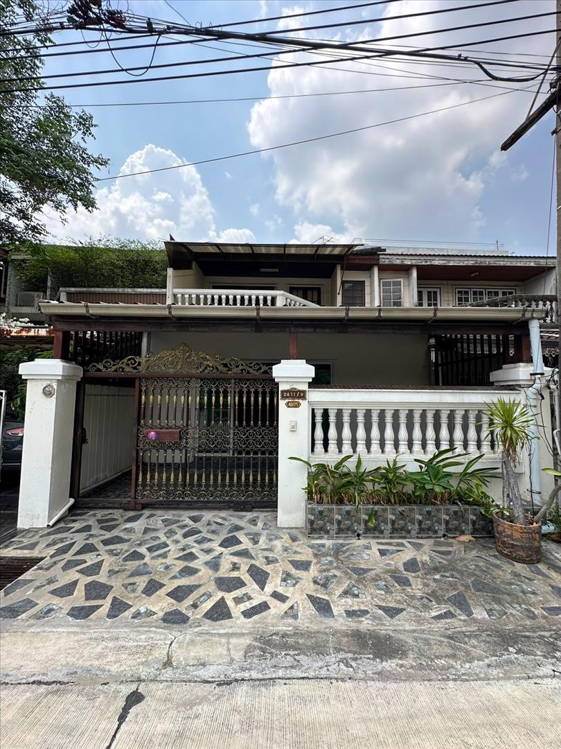 ทาวน์โฮม 2 ชั้น ลาดพร้าว 67/2