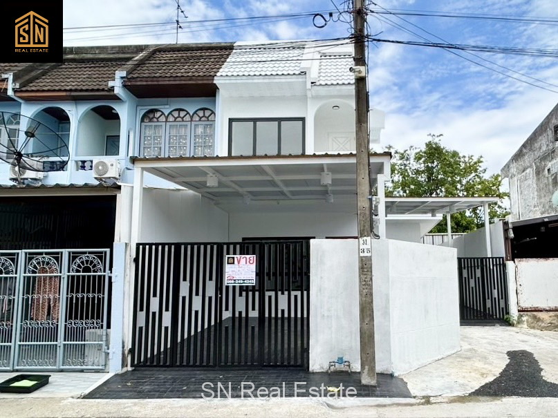 ขายทาวน์เฮาส์ 2 ชั้น เสรีไทย 63 ม.ศิรินเทพ หลังมุม รีโนเวทแล้ว พร้อมอยู่