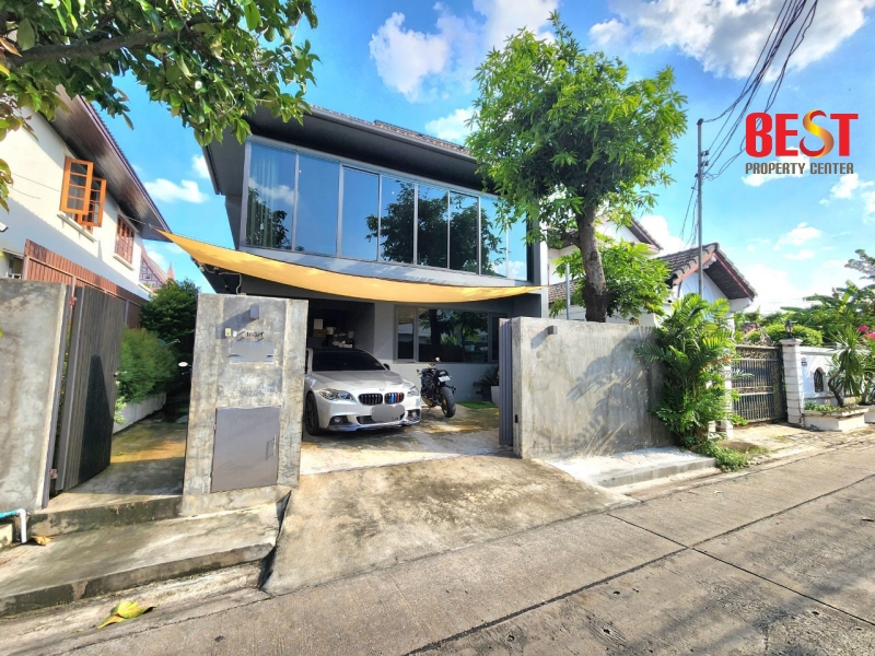 บ้านเดี่ยวสไตล์ลอฟท์สุดเท่ ใจกลางย่านประชาชื่น บ้านคนดัง บ้านสร้างเอง ไม่เหมือนใคร  