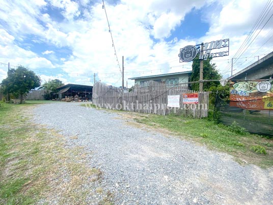 ที่ดินถมแล้วแปลงสวย ใกล้ทางรถไฟสายพระราม 6 ถนนบางกรวย-ไทรน้อย