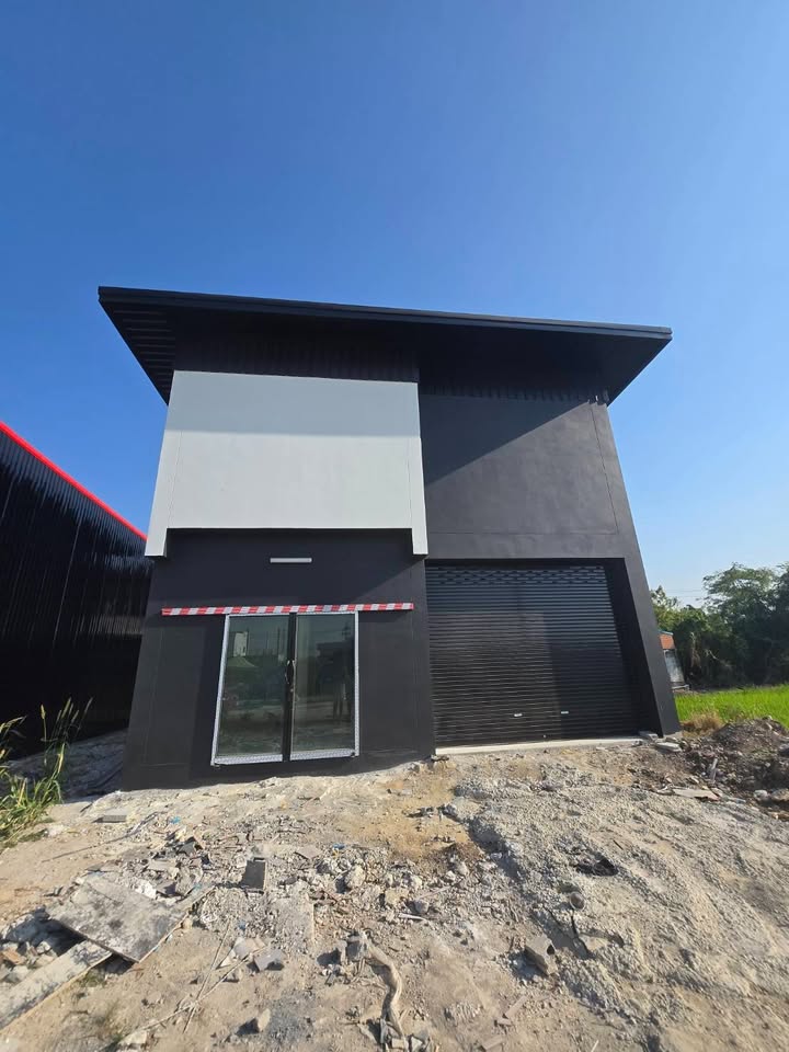 สำนักงานขายที่ดินปิ่นทองแลนด์แฟคทอรี่