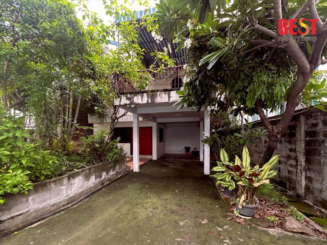 บ้านเดี่ยวแปลงใหญ่กลางเมือง ซอย พหลโยธิน 30 บรรยากาศรีสอร์ท สงบ ใกล้ BTS รัชโยธินเพียง 600 เมตร