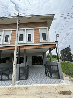 ทาว์เฮ้า บ้านสร้าง บางปะอิน อยุธยา ใกล้นิคมโรจนะ เริ่มต้นเพียง 1.69 ล้าน 