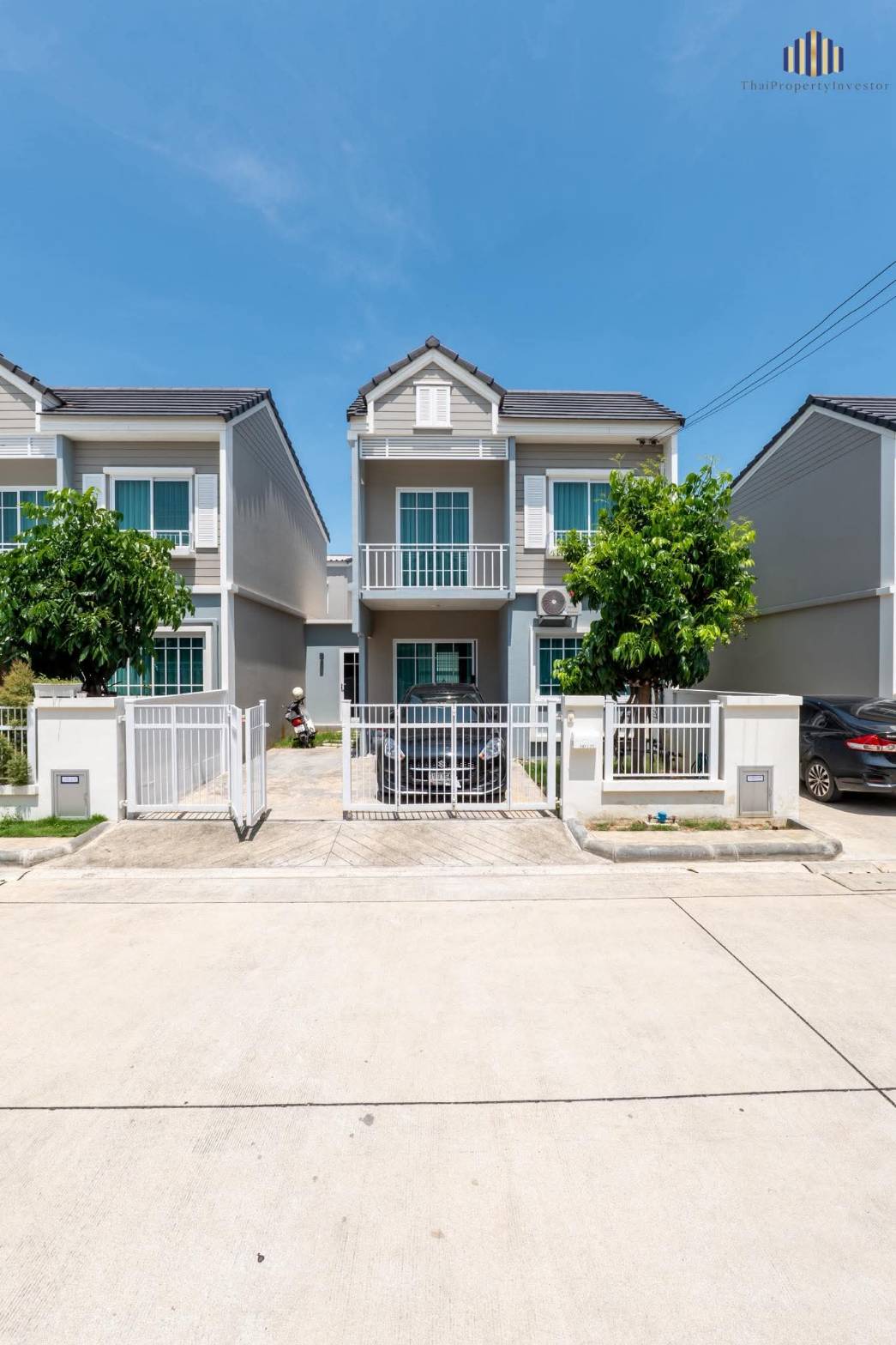  ให้เช่า บ้านแฝด 2​ ชั้น​ ม.​The​ Village​ บางนา​-วงแหวน​4​ บ้านสวย พร้อมเฟอร์นิเจอร์ ราคา 20,000