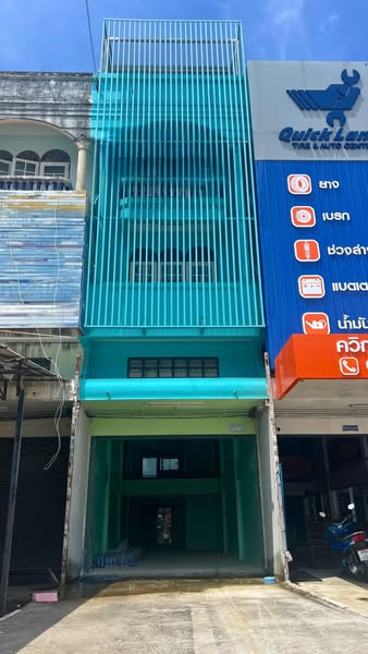 ขายอาคารพาณิชย์ 3 ชั้นครึ่ง ติดถนนสุขุมวิท  บ้านฉาง ระยอง