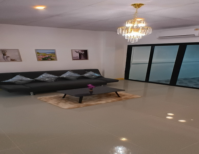 ลด1แสน3ห้องนอนขายหมู่บ้านรัตนาวดีถนนจันทองเอี่ยมใกล้สถานีคลองบางไผ่  