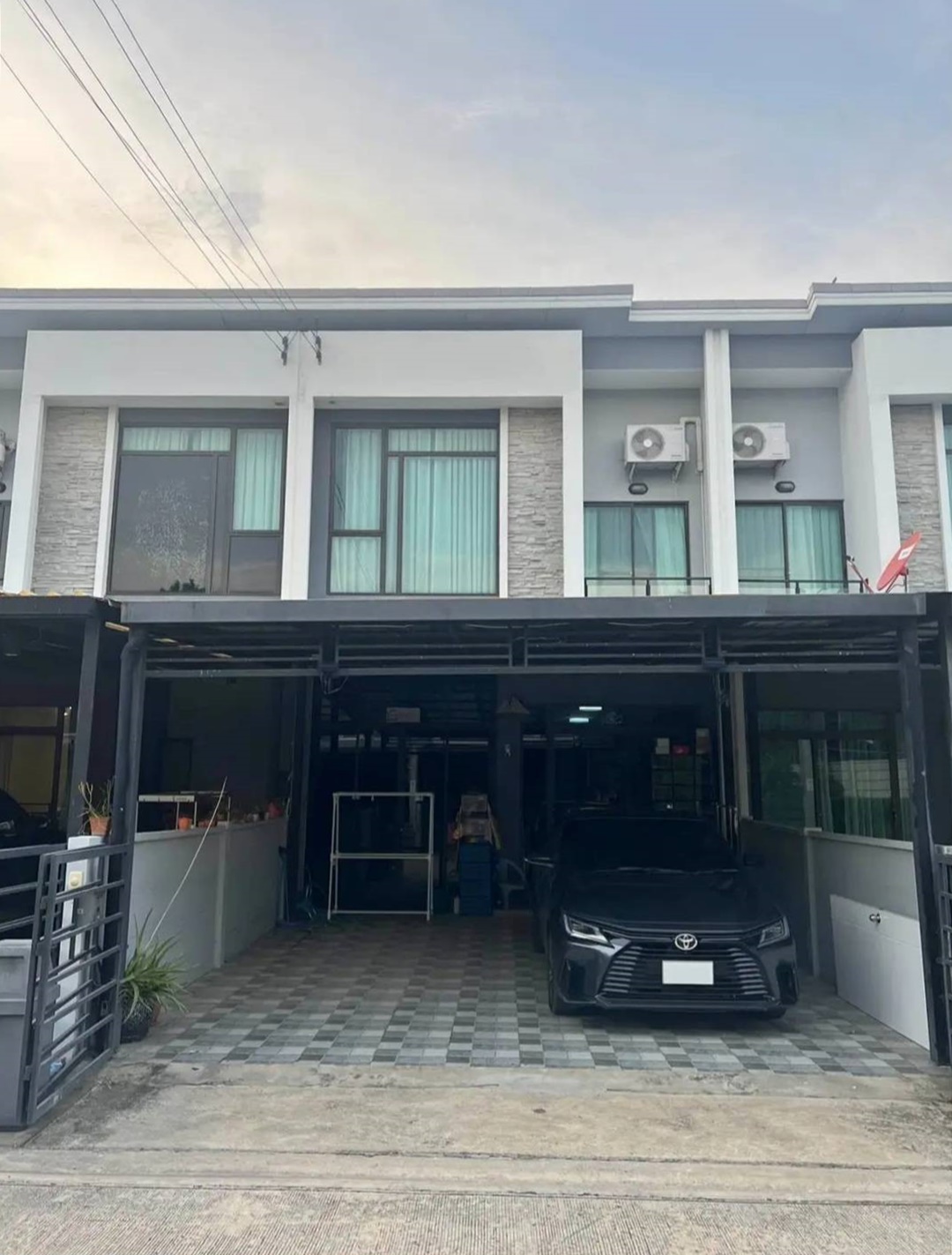 ให้เช่า ทาวน์โฮม 2 ชั้น ม.Pleno รามอินทรา-วงแหวน บ้านสวยสภาพดี เฟอร์นิเจอร์ครบ ราคา 14,000 บาท