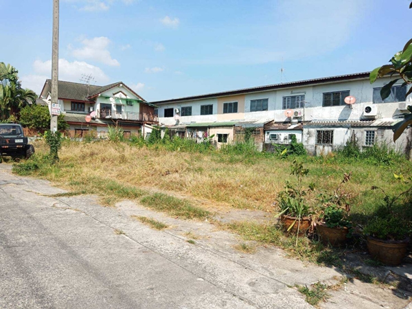 ขายถูก!!! ที่ดินถมแล้ว ดี  เนื้อที่ ทำเลดี เนื้อที่ 168 ตร ว. ซอยเลียบคลองสอง 19 (หมู่บ้านมโนรมย์ 4)