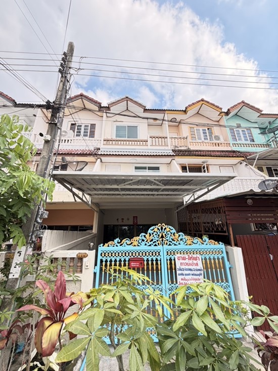 ให้เช่าทาวเฮ้าส์ 3ชั้น หมู่บ้านสินทวีแกรนด์วิลเลจน์ บางขุนเทียน กทม. พร้อมอยู่ บ้านเปล่า 