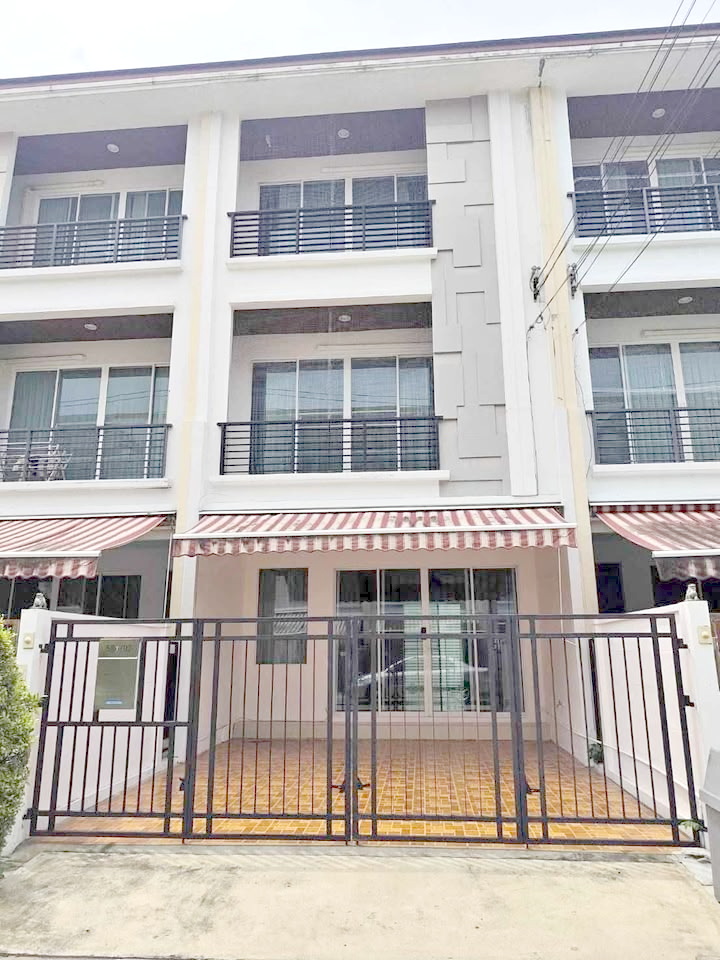 บ้าน กลางเมือง ลาดพร้าว 87 เช่า ทาวน์โฮม 3 ชั้น 4ห้องนอน