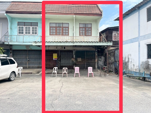 R03-02  ขายด่วน ถูกมาก !!  อาคารพาณิชย์ 2 ชั้น อ้อมใหญ่ ซอยเทศบาล 6 หลังใหญ่ ขนาด 28 ตรว. ตรงข้ามบิ้