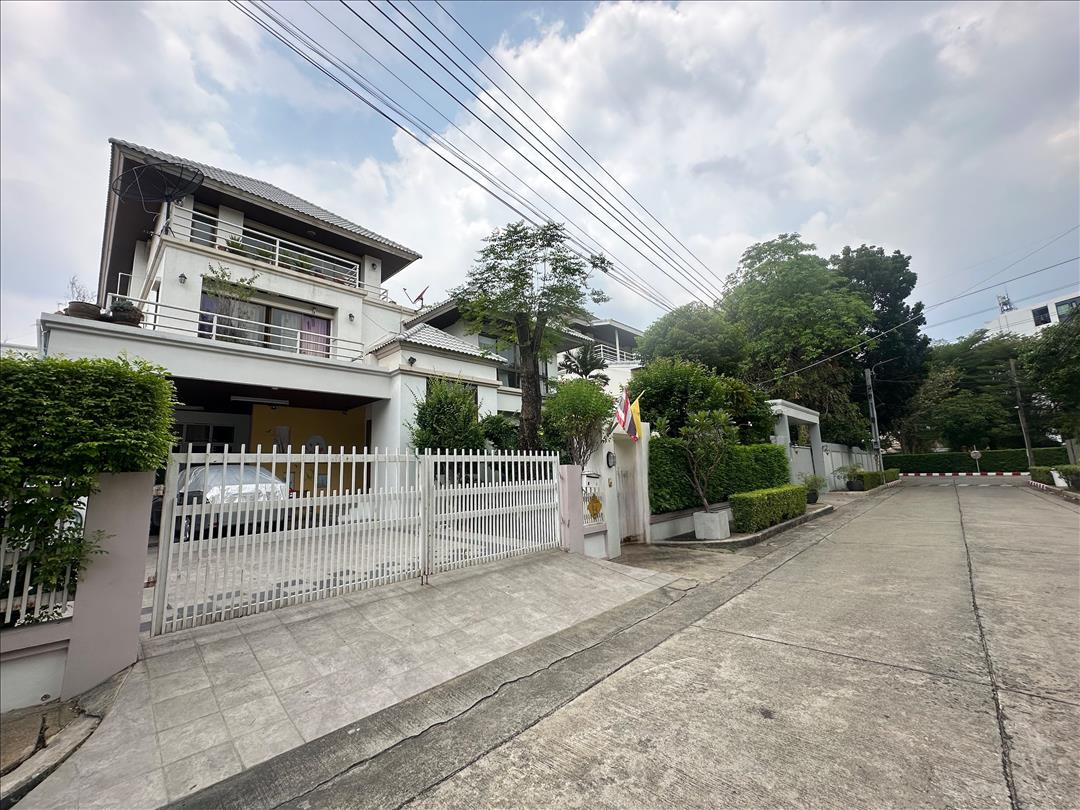 บ้านหรู 4-5 ห้องนอน 450 ตร.ม. ธารารมย์ หัวหมาก