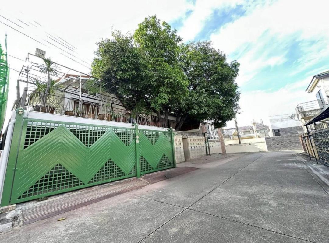 MM7 ให้เช่าบ้านเดี่ยว 2 ชั้นรีโนเวทใหม่ ย่านโชคชัย4 ซอย55 