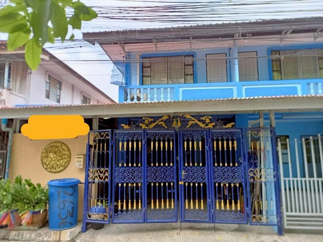 ขายบ้านเเฝด 2 ชั้น พระปิ่น5 เอกชัย109 บ้านแฝด สภาพดี  ใกล้ร้าน7-11 โลตัส มินิบิ๊กซี