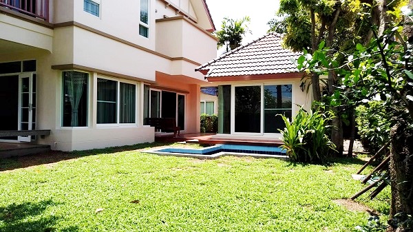 ให้เช่าบ้านเดี่ยว หมู่บ้านลัดดารมย์ ชัยพฤกษ์-แจ้งวัฒนะ 121ตรว 4 ห้องนอน3 ห้องน้ำ8  แอร์ 3 เครื่องทำน