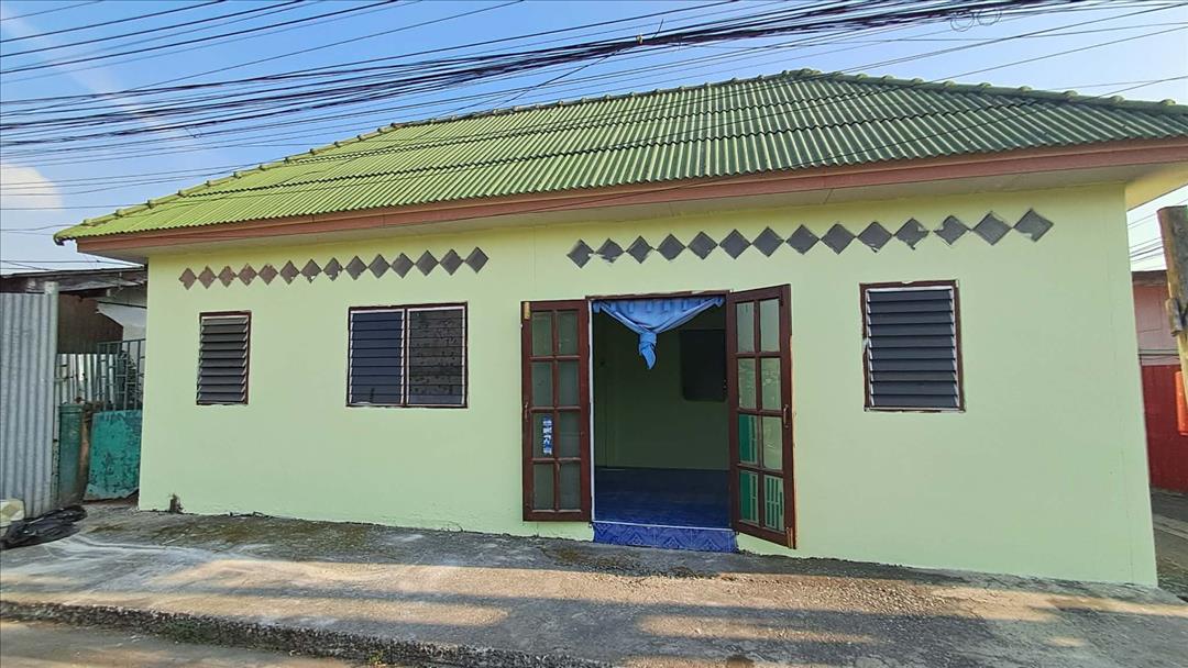 บ้าน 2 หลังบางน้ำเปรี้ยวให้เช่ารายเดือนราคาเพียง 5,000 บาท