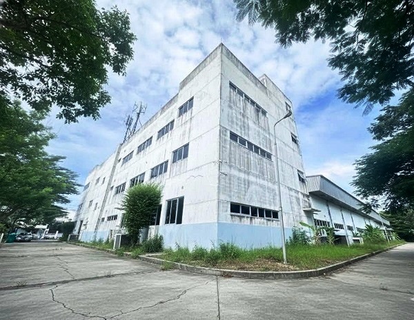 ขายโรงงานพื้นที่สีม่วงในนิคมนำไกร ลาดกระบังเนื้อที่4 ไร่  พื้นที่ใช้สอย 6,528 ตรม อาคารสำนักงาน 3 ชั