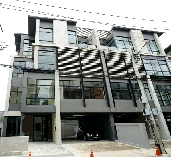 ให้เช่า อาคารสำนักงาน4 ชั้นโครงการดิสทริค-ศรีวรา ทาวน์ อิน ทาวน์ 50ตรวใช้สอย460ตรมแอร์ทุกห้อง7ห้องน้