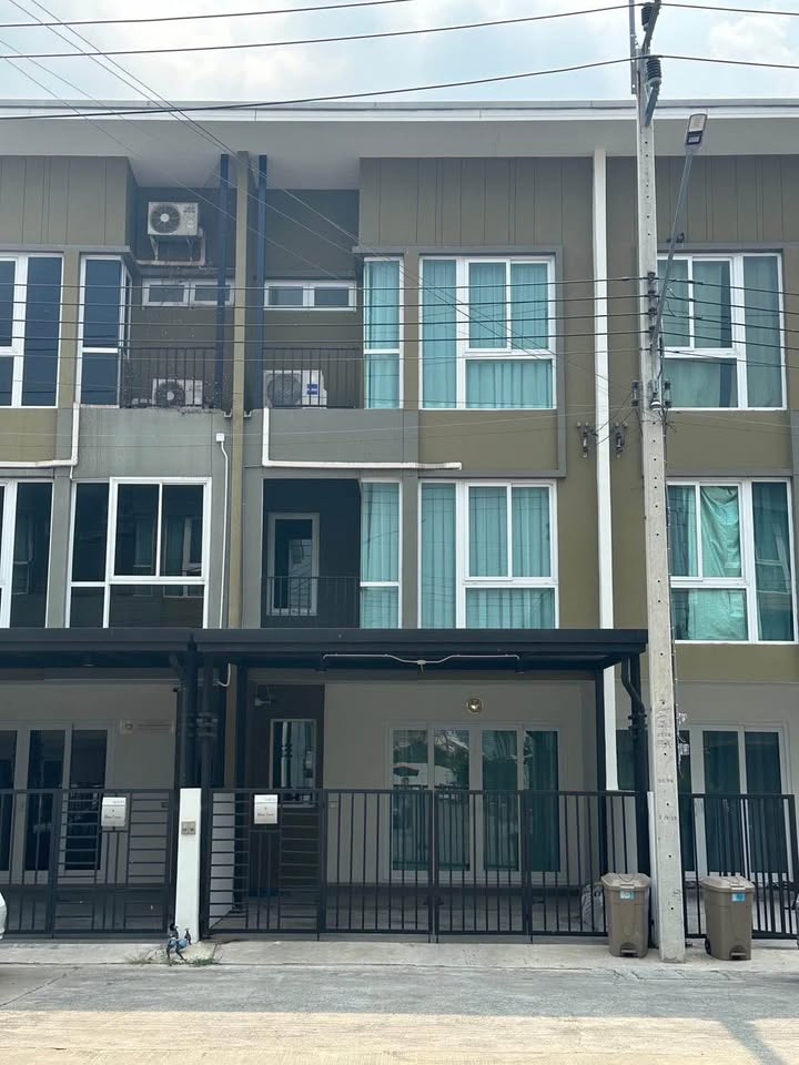 ทาวน์โฮม เบล็สทาวน์ ศรีสมาน-ติวานนท์ เช่า