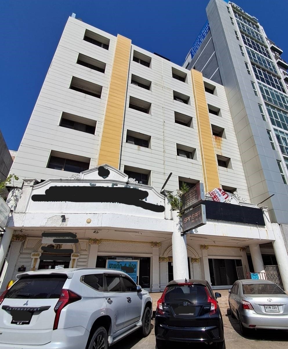 อาคาร 8 ชั้น