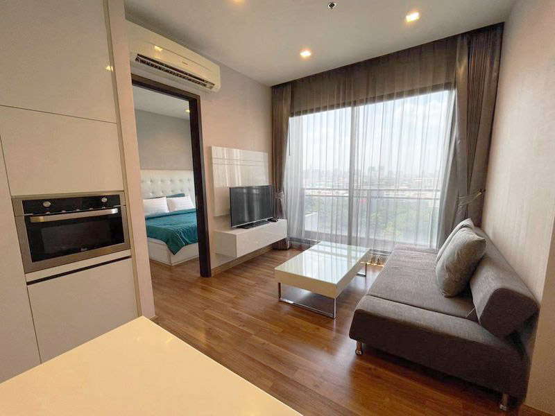 ไอวี่ แอมพิโอ รัชดา